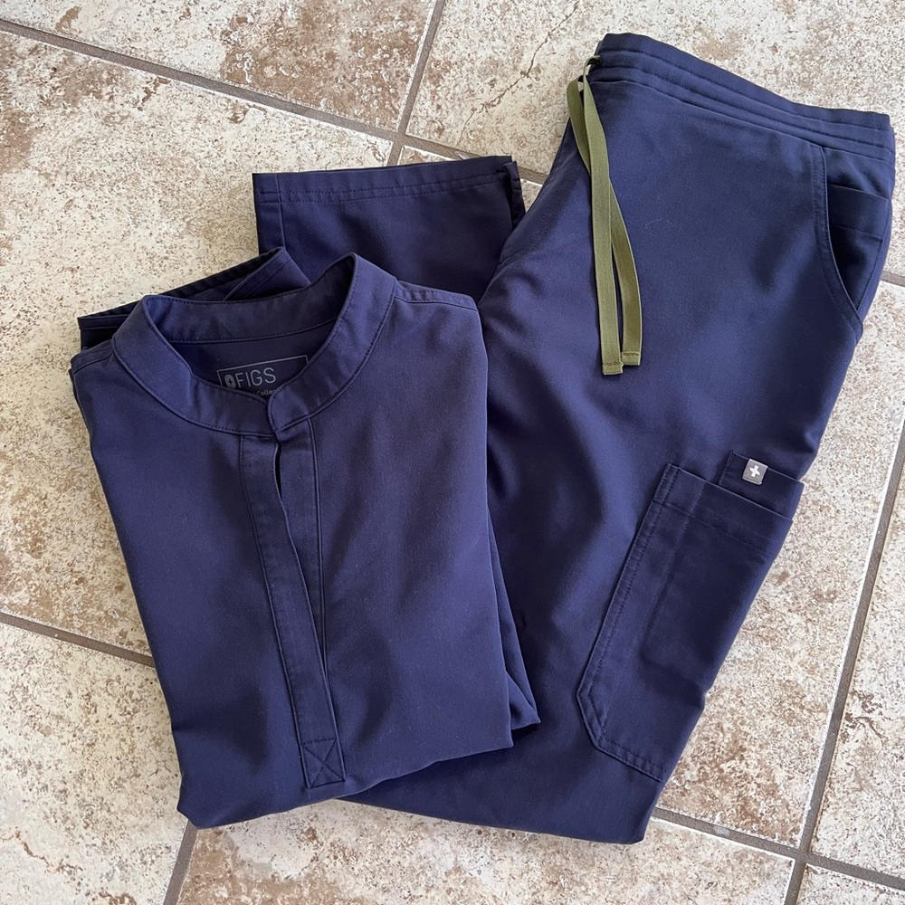 Figs scrub set